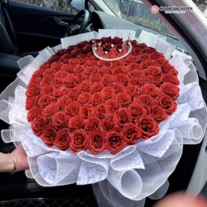 99 bông hoa nhũ đỏ
