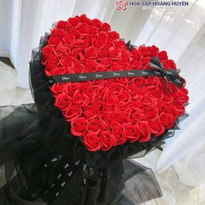 99 bông hoa sáp trái tim đỏ