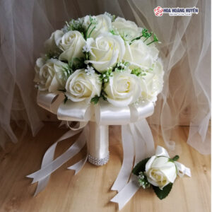 Bó hoa cầm tay cô dâu