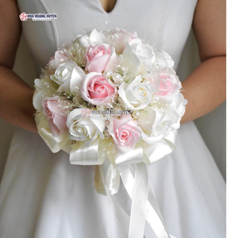 bó hoa cưới hoa hồng sáp