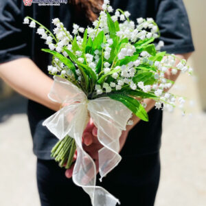 bó hoa cưới linh lan giả
