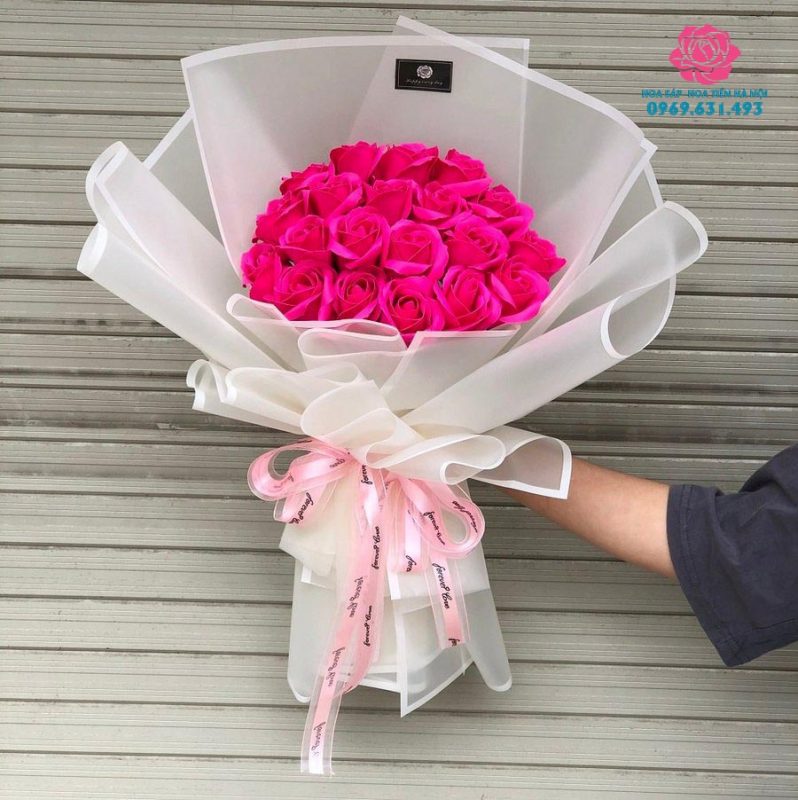 bó hoa hồng sáp màu son