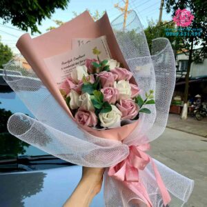 bó hoa sáp cầm tay