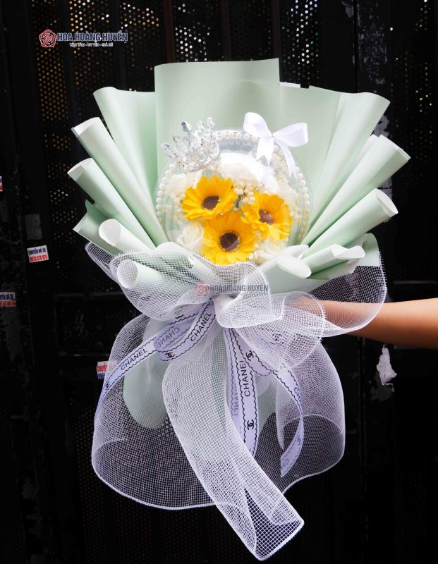 bó hoa hướng dương kèm bóng mika