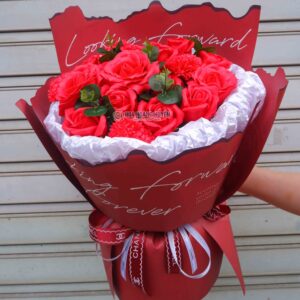 Bó hoa sáp -Gần nhau là cười