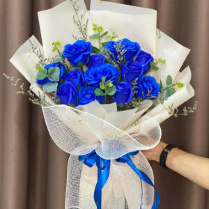 Bó hoa sáp (Gửi vợ chưa quen)