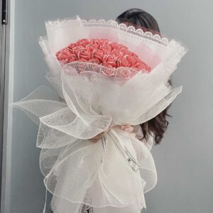 Bó hoa sáp màu hồng