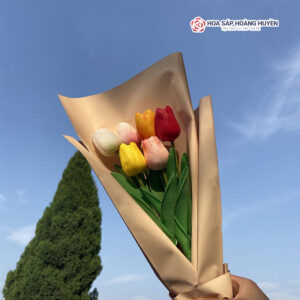 bó hoa tulip giả mix màu