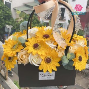 Giỏ hoa sáp hướng dương đẹp