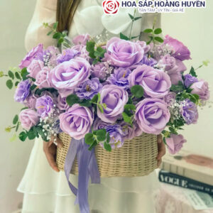 Giỏ hoa sáp tím