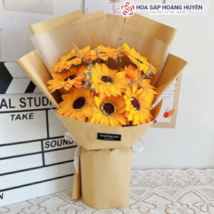 Bó hoa cầm tay hướng dương