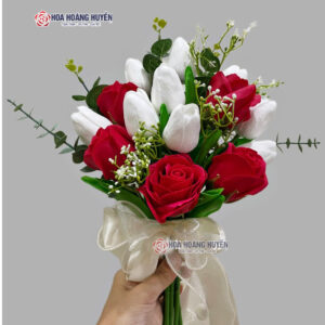 hoa cưới cẩm tay giả