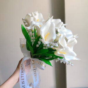 hoa rum cưới cầm tay giả