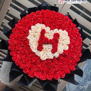 hoa sáp đỏ chữ H