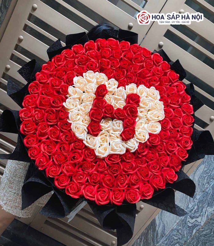 hoa-sap-do-chu-h-2-697x800-1 hoa sáp đỏ chữ H