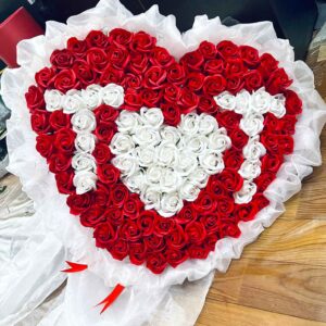 120 bông hoa sáp hình trái tim