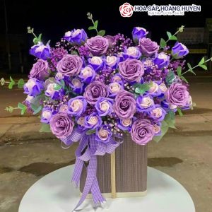 lẵng hoa sáp tím