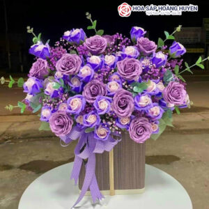 Lẵng hoa sáp tím