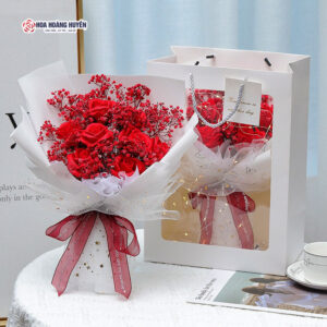 túi hoa sáp mix hoa bi đỏ